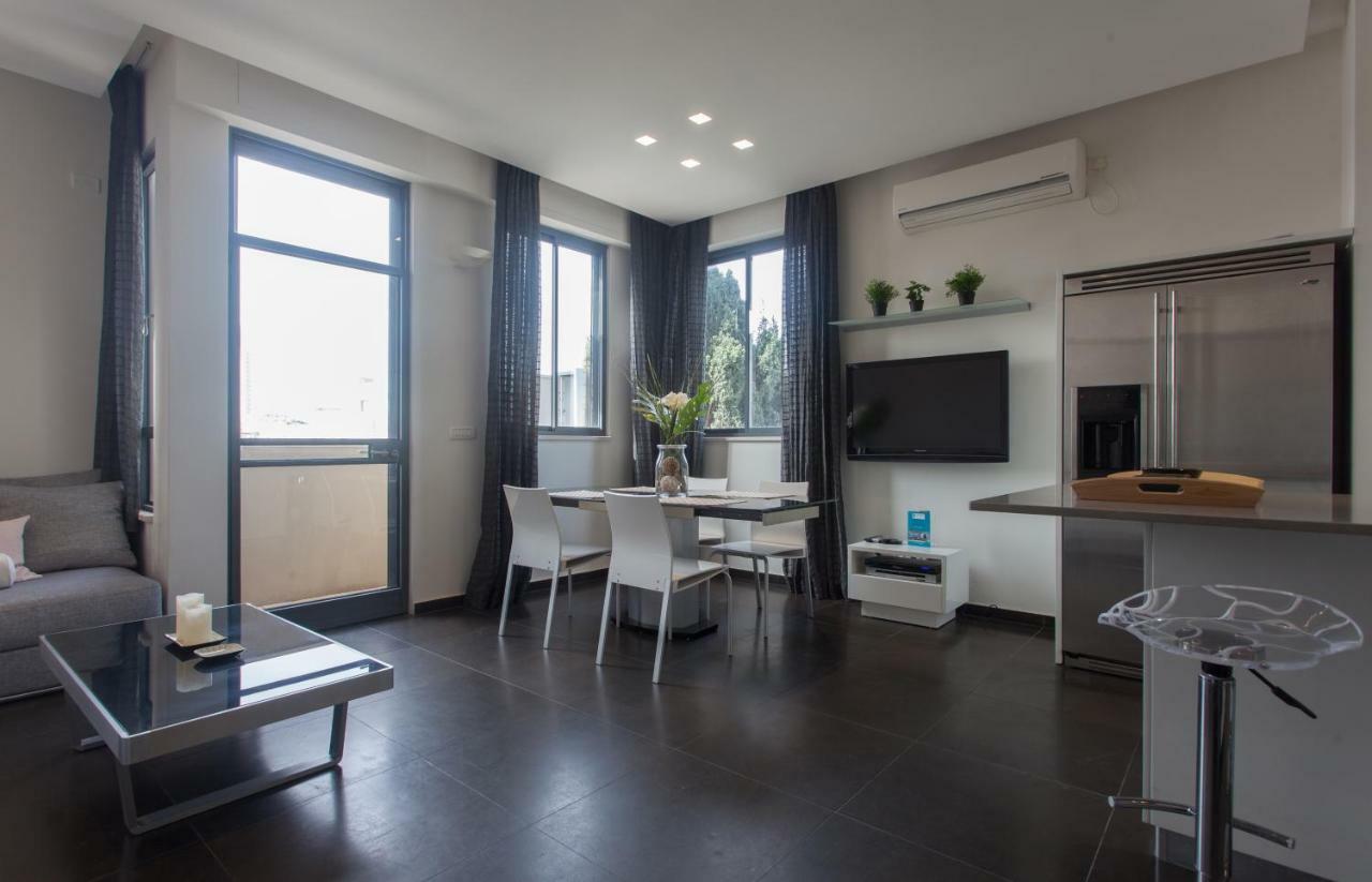 Luxury Penthouse 2 Bed Near Rothchild Apartment Tel Aviv Exterior photo